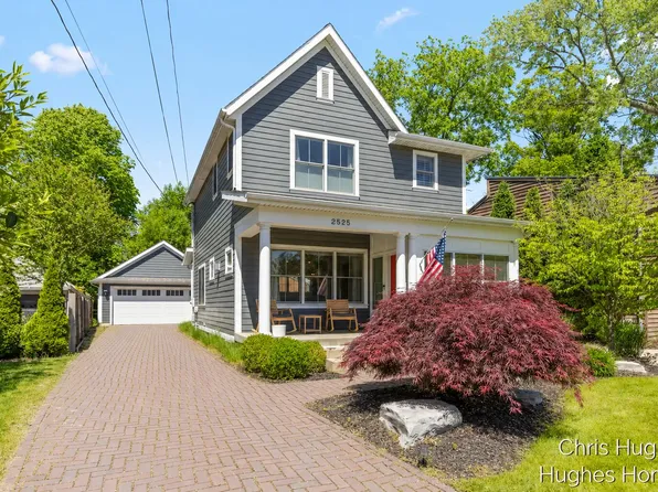 2525 Lake Dr SE, East Grand Rapids, MI 49506