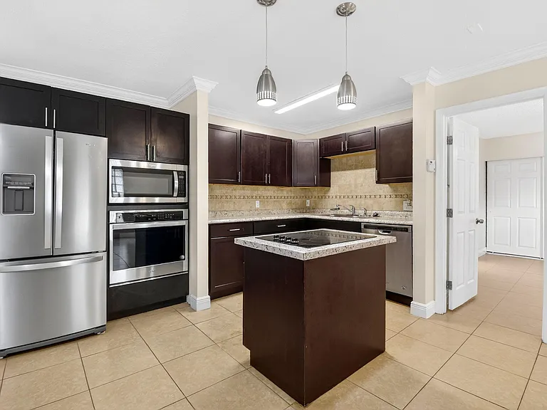 18 Crossings Cir #F — Photo 11