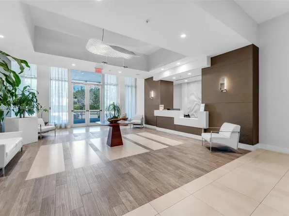 7661 NW 107th Ave APT 409, Doral, FL 33178