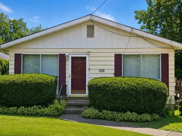 2258 California Ave, Saginaw, MI 48601