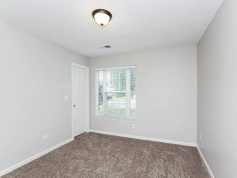 10120 Green Hedge Ave — Photo 9