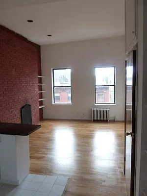 Rented by Chartwell Manhattan Realty | media 15
