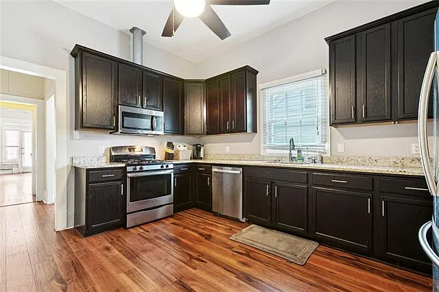 611 Pacific Ave — Photo 3