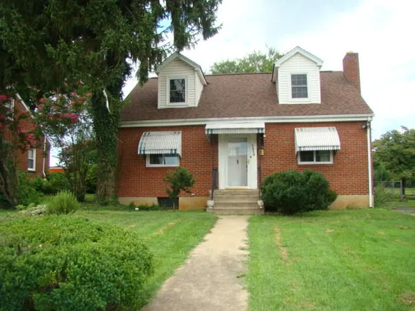 3020 Crockett Ave NW, Roanoke, VA 24012