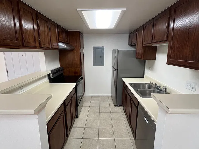 18195 E Ohio Ave #201 — Photo 5