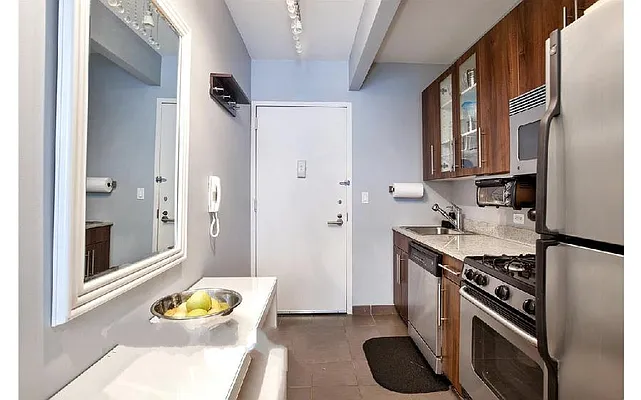 Rented by Level Group | media 12