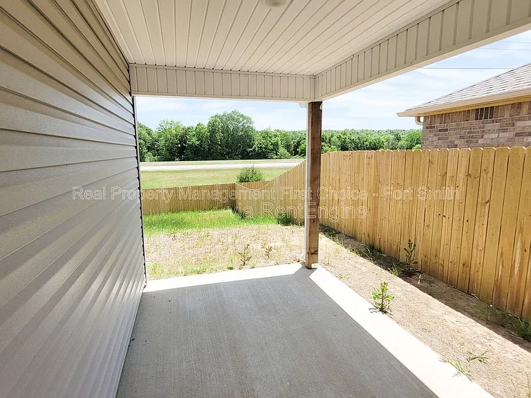 8218 Melody Ln — Photo 24