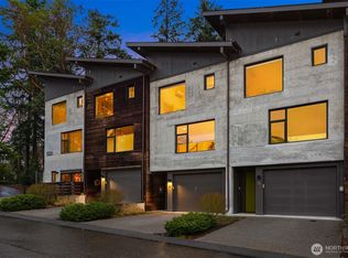 522 Madrona Way NE #4, Bainbridge Island, WA 98110