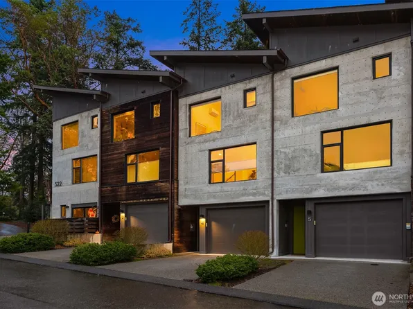 522 Madrona Way NE #4, Bainbridge Island, WA 98110