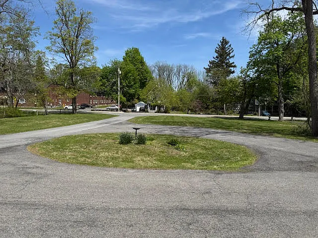 41 Willow Ave — Photo 15