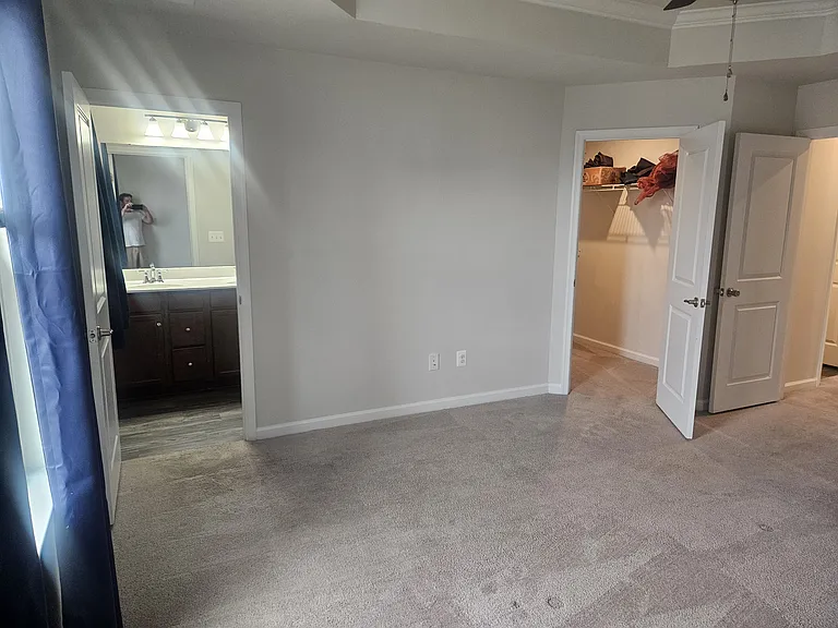 11829 Hall St — Photo 2