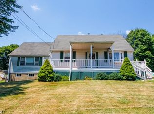 11 Birchwood Rd, Randolph, NJ 07869