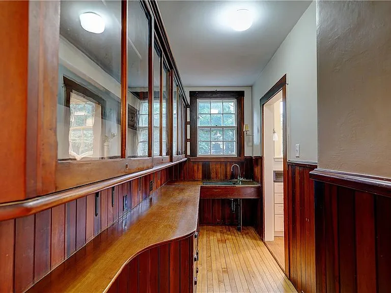 16 Elton St — Photo 9