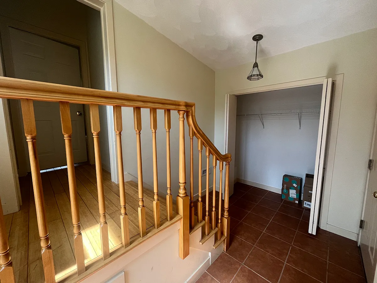 Building Photo - 3A Robinson Dr #3A