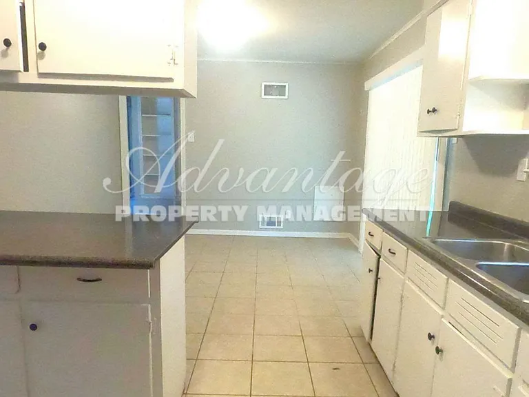 3120 Beauchamp Dr — Photo 15