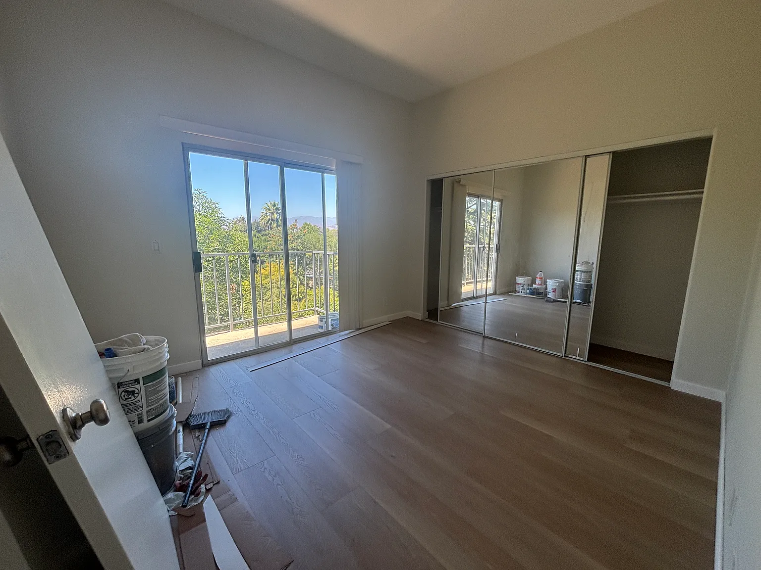 2 bed, 1000 sqft, $2,750 — Photo 3