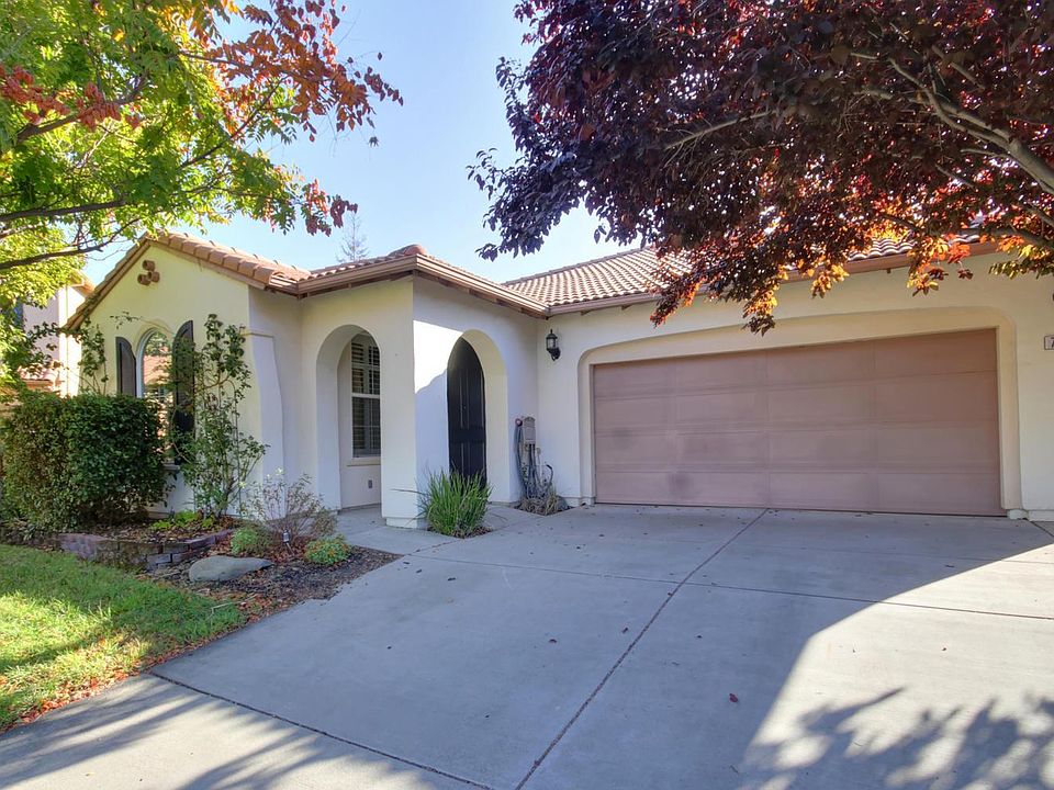 1st image of 7090 Claremont Cir