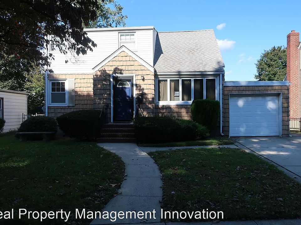 1st image of 221 E Hawthorne Ave