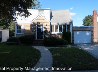 221 E Hawthorne Ave, Valley Stream, NY 11580