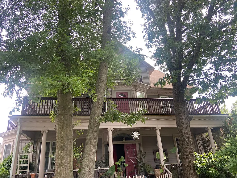 443 Hope St — Photo 1