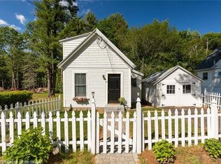 27 Captain Thomas Rd, Ogunquit, ME 03907