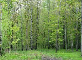 Bretz Dr, Erie, PA 16511