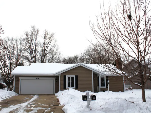 908 Glenmore Ln, Elgin, IL 60124