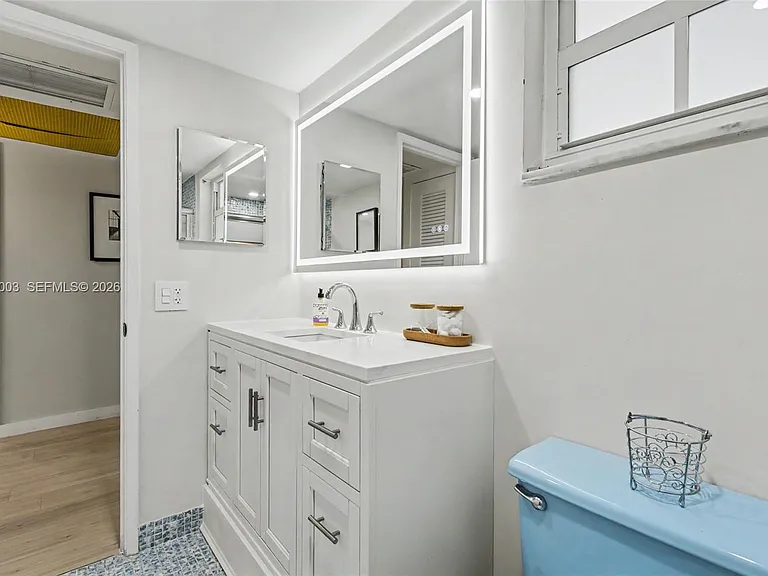 3150 N Palm Aire Dr #705 — Photo 15
