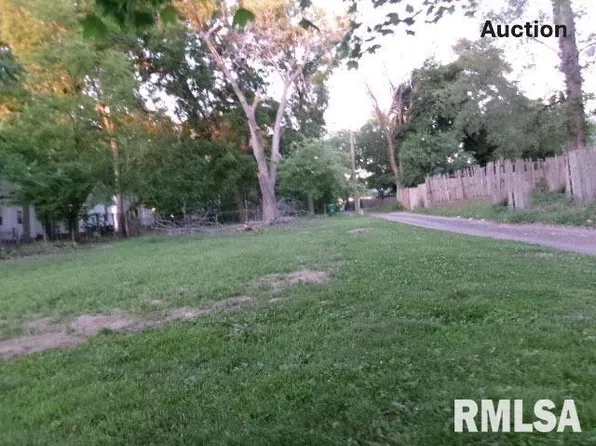 1912 N Indiana Ave, Peoria, IL 61603