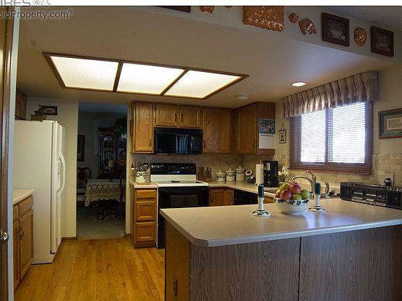 Functional kitchen with pantry