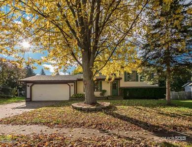 1822 Raeboro Dr SE, Kentwood, MI, 49508