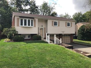 110 Bucknell Dr, Springdale, PA 15144
