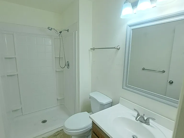 1345 Branson Ave #1D — Photo 10