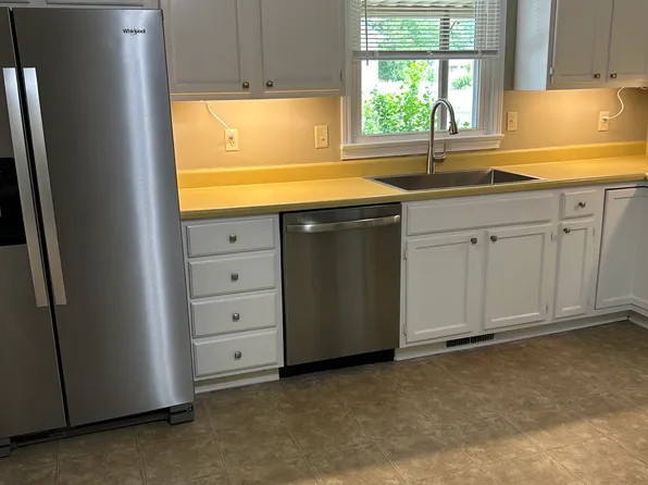 1572 Oxford Way, Bowling Green, KY 42103