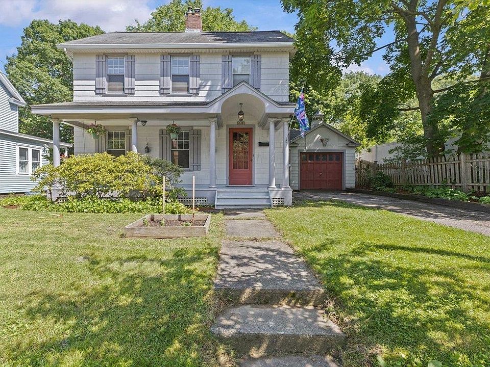 1st image of 60 University Terrace