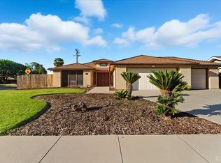 216 Palm Ct, Hanford, CA 93230