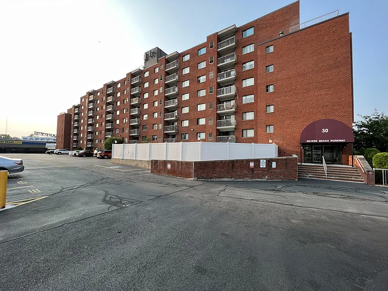 30 Revere Beach Pkwy #512 — Photo 34