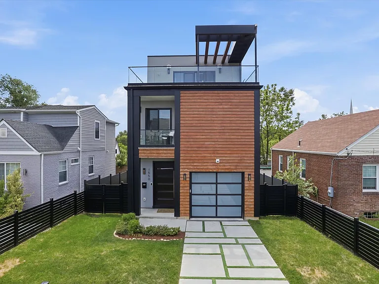1550 13th St S — Photo 1