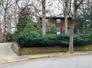 5 Palmer Ct, East Brunswick, NJ 08816
