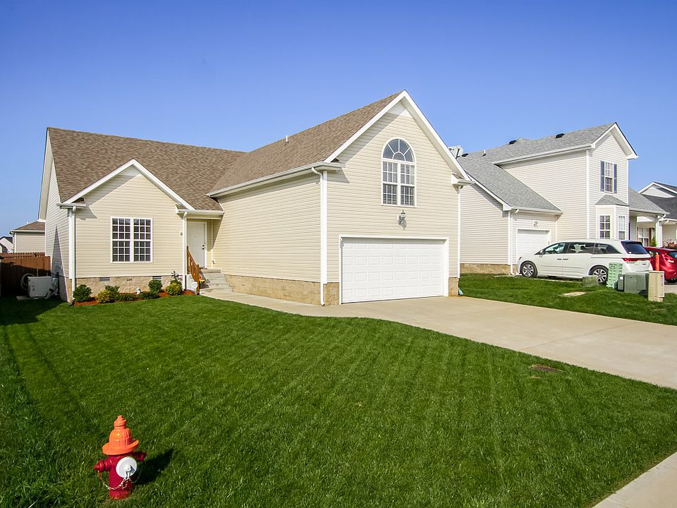 1st image of 529 Fox Trot Dr