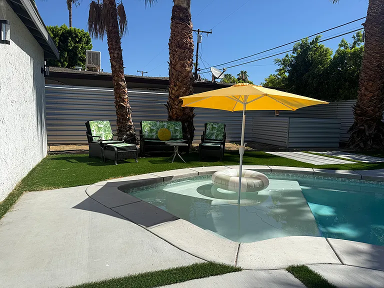 686 S Camino Real — Photo 13