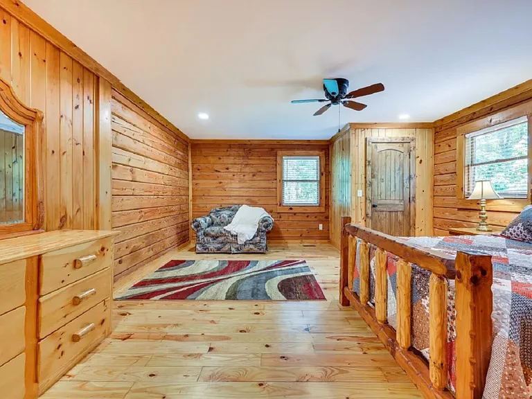 Mull Valley Rd — Photo 11