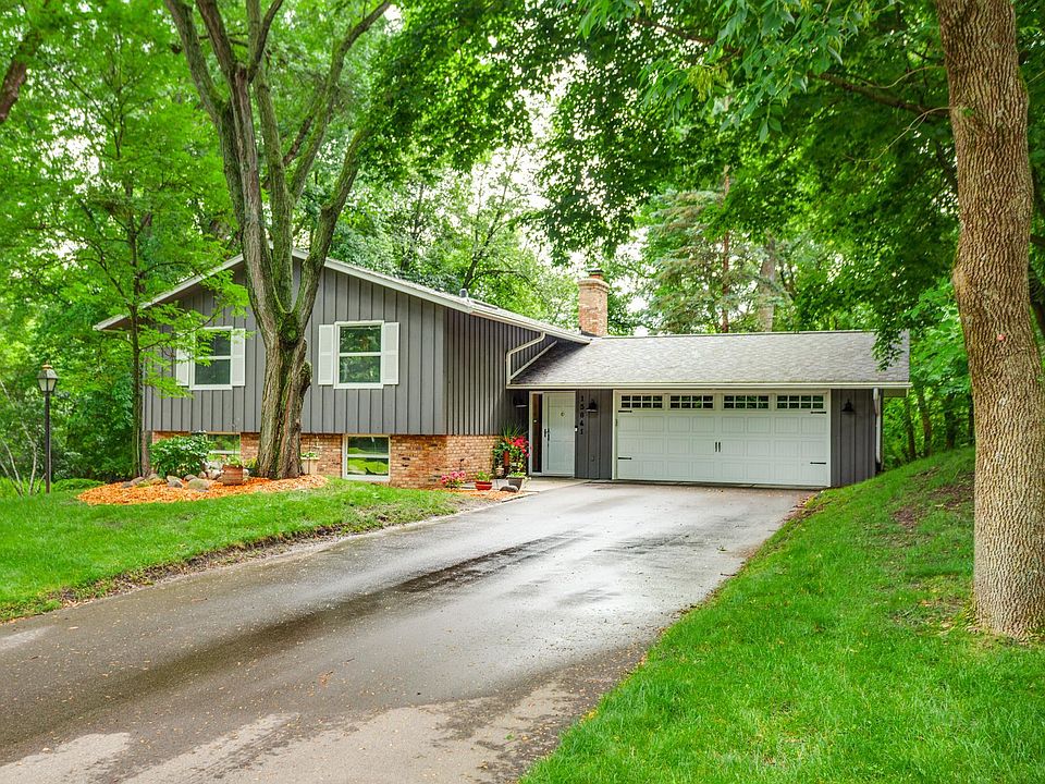 1st image of 15841 N Hillcrest Ct