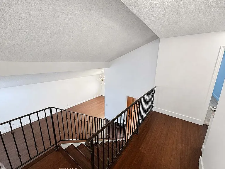 14222 Enfield Cir — Photo 33