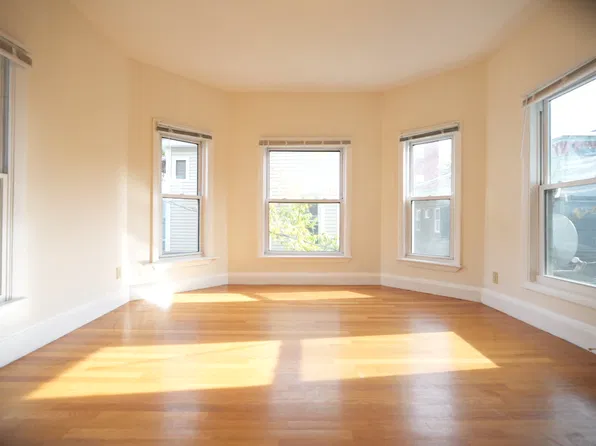 185 Beacon St #2, Somerville, MA 02143