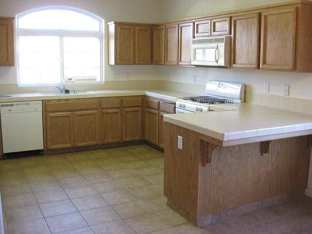 2nd image of 1078 Perkins Ave