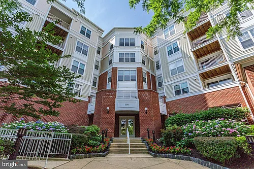 1645 International Dr Photo 1