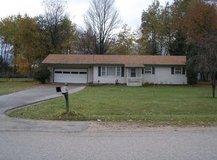 910 Briar Ln, Gaylord, MI 49735