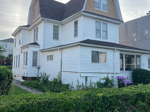 179 Beach 95th St Trailer 1, Far Rockaway, NY 11693