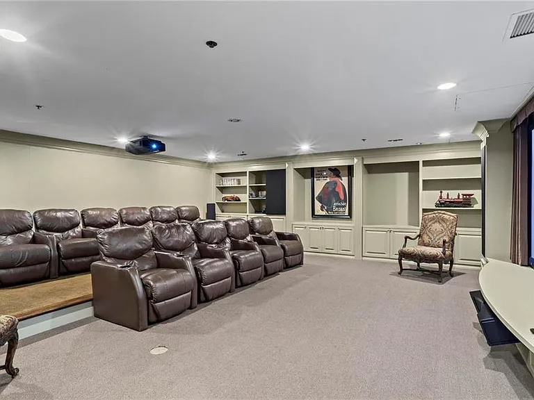 3334 Peachtree Rd NE #1714 — Photo 8